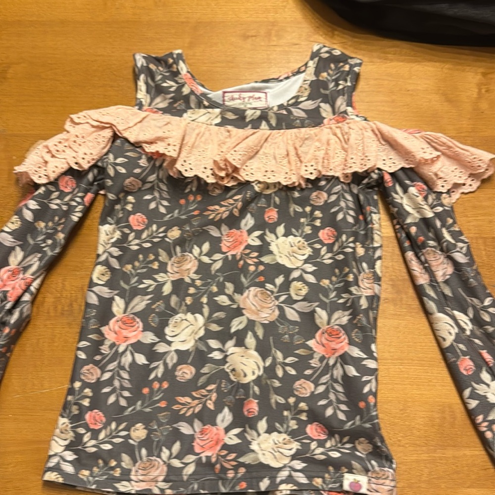 Brand new cheeky plum off the shoulder spiced nutmeg top in size 8Y
